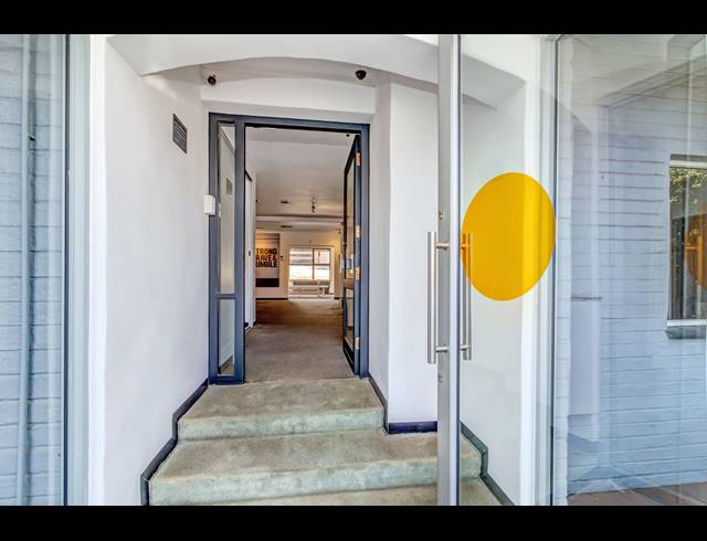 500M² OFFICE FOR SALE IN BRYANSTON